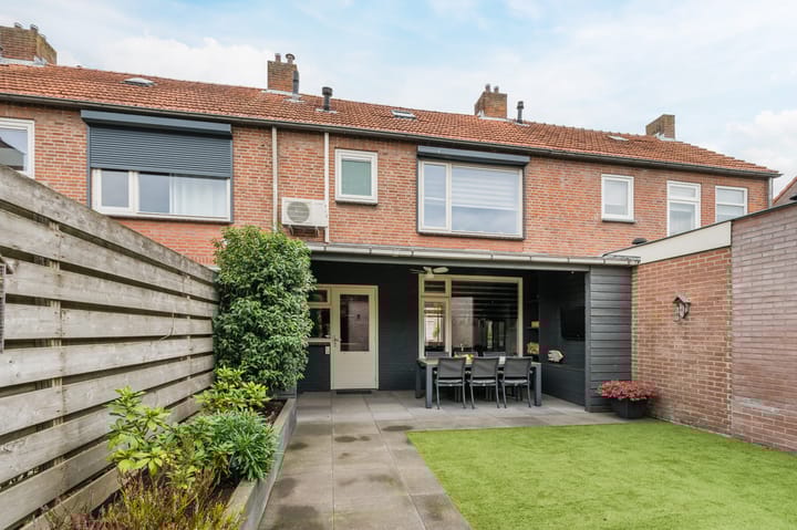 Photo 25 of Koningin Julianastraat 38