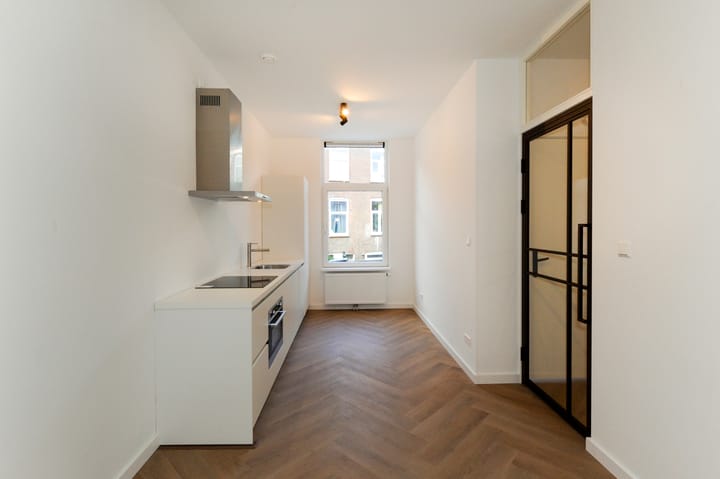 Foto 12 van Van Swindenstraat 39