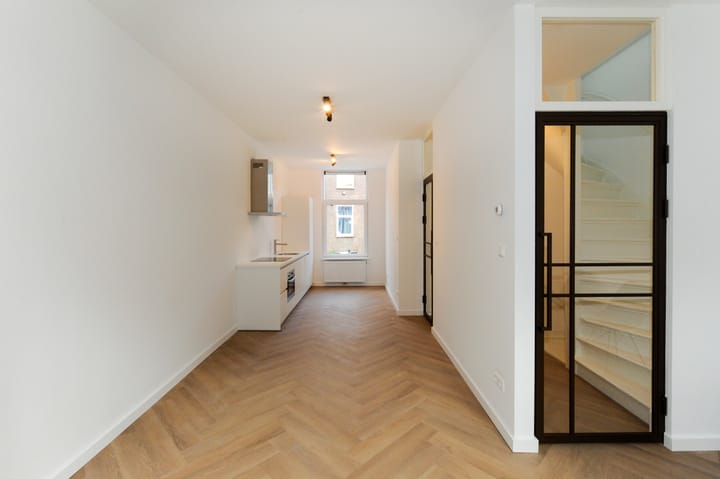 Foto 13 van Van Swindenstraat 39