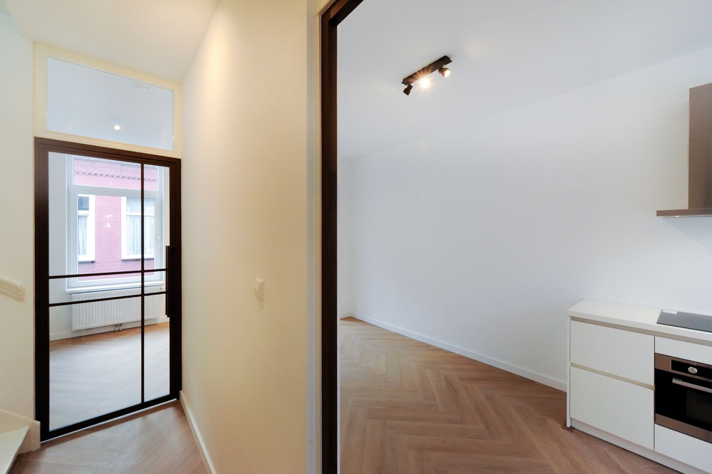 Foto 14 van Van Swindenstraat 39