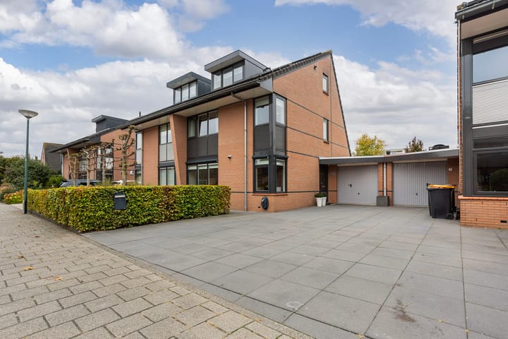 Foto 2 van Seneca 10