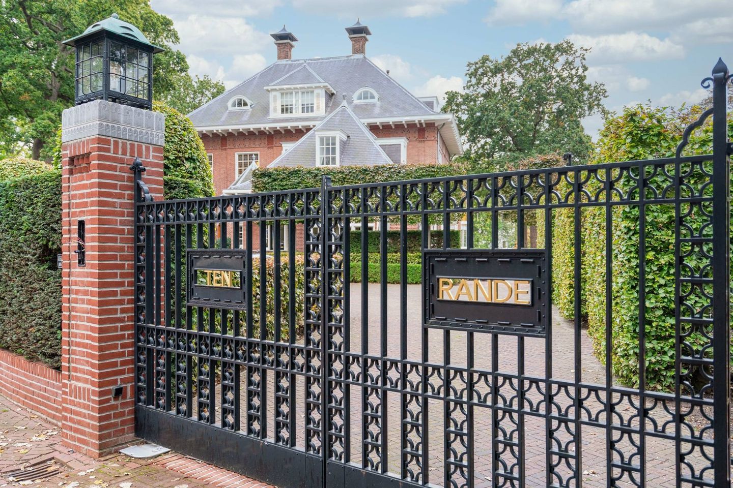 Foto 35 van Carnegielaan 11