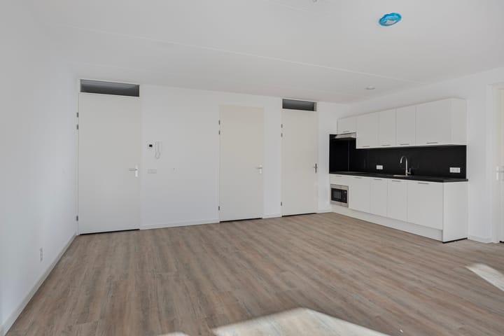 Photo 5 of Van Schendelstraat