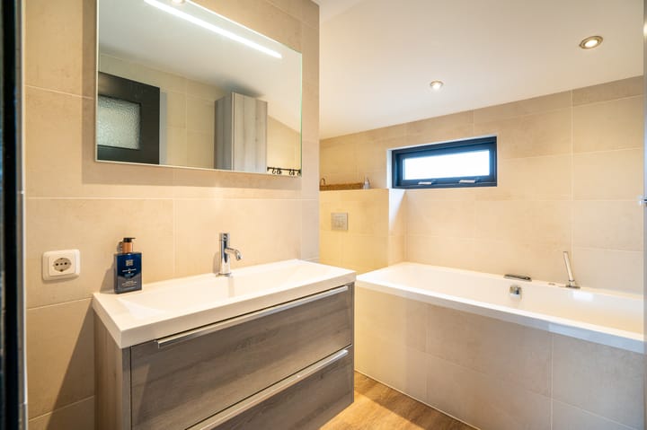 Photo 32 of Meidoornlaan 16