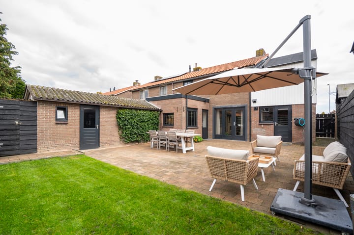 Photo 39 of Meidoornlaan 16