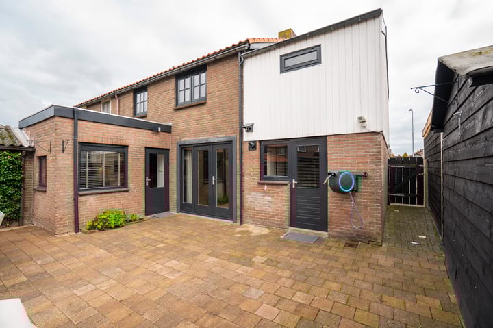 Photo 44 of Meidoornlaan 16