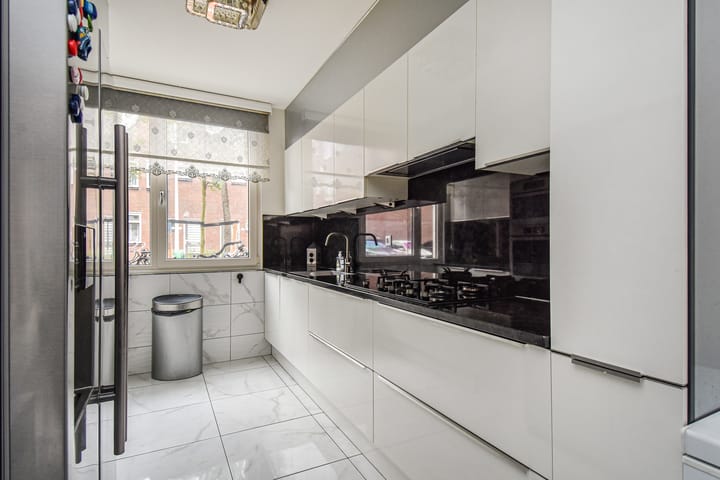 Foto 7 van Van Dijckstraat 114