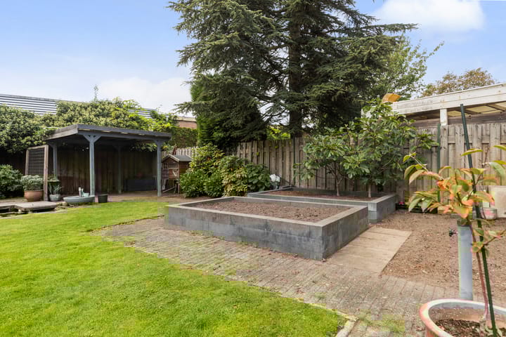 Foto 25 van Bronbeekhof 7