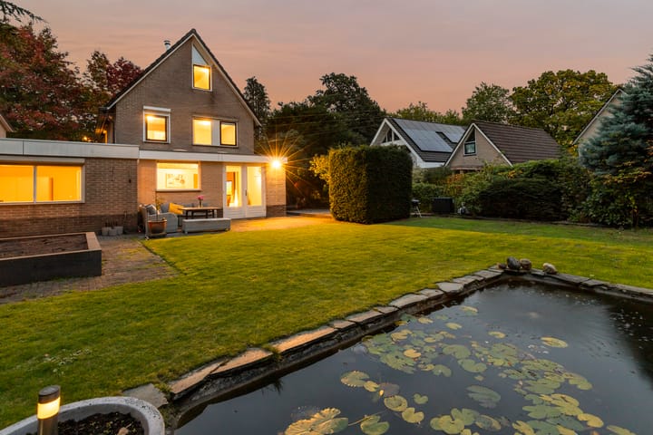 Foto 50 van Bronbeekhof 7