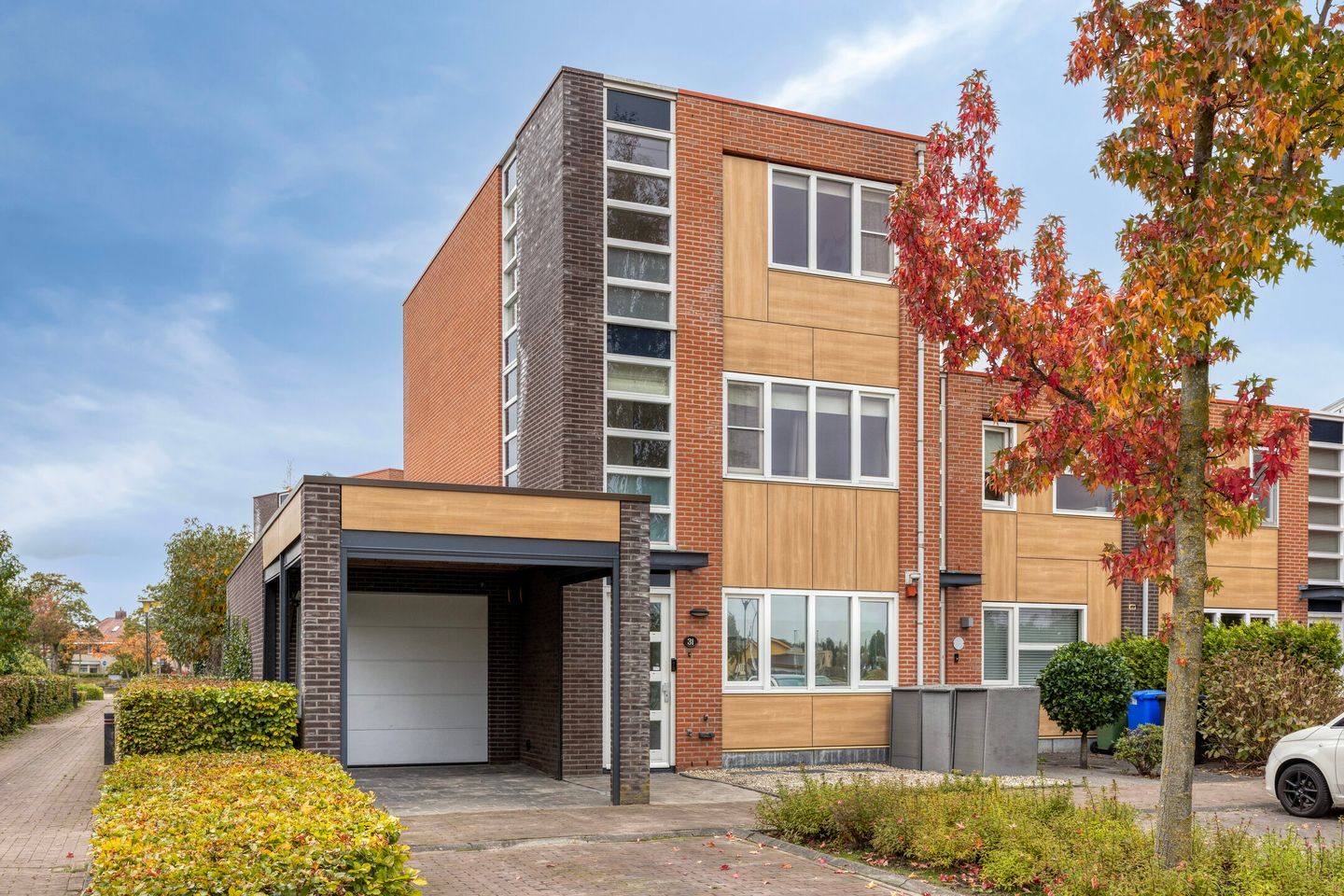 Photo 1 of Regenboogven 31