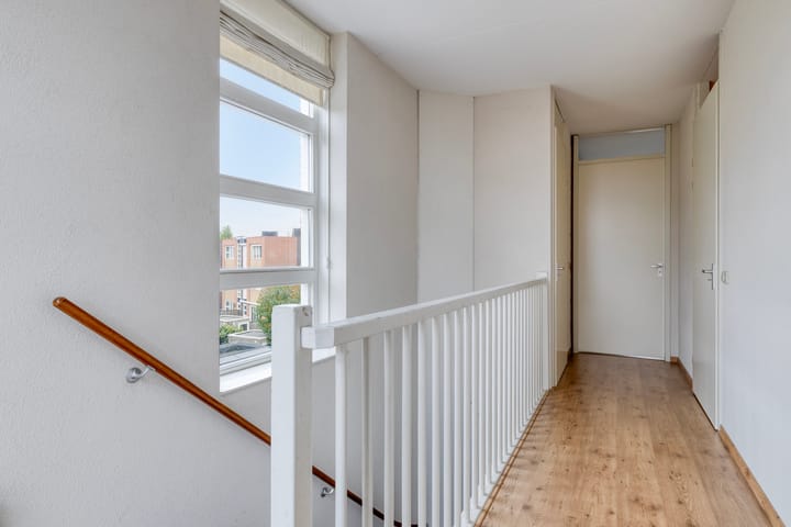 Photo 32 of Regenboogven 31