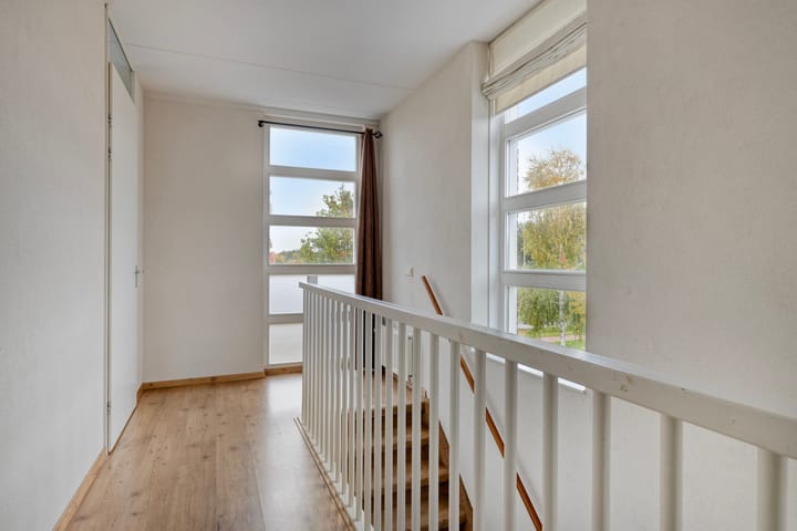 Photo 33 of Regenboogven 31