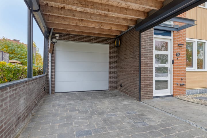 Photo 45 of Regenboogven 31