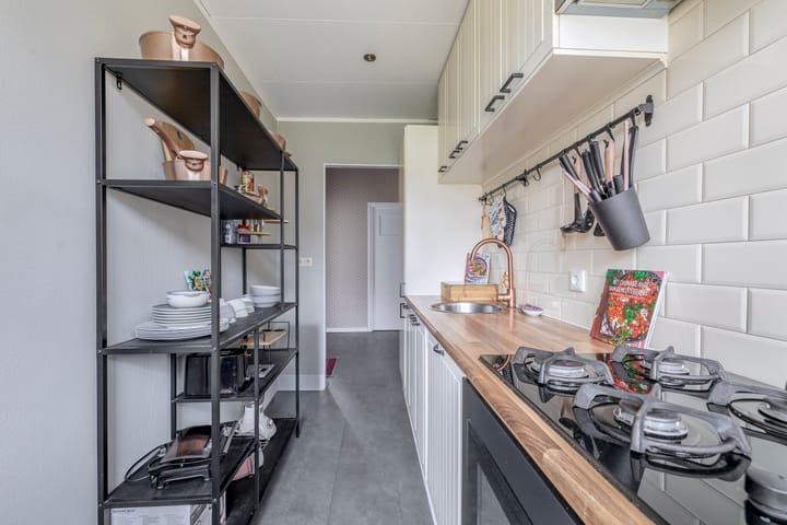 Photo 21 of Heyermansstraat 15-C