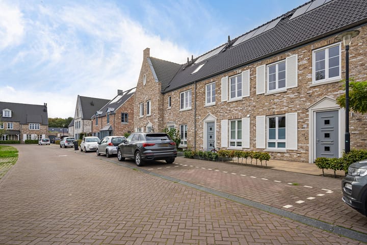 Photo 6 of Paardenbloemdreef 61