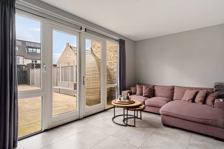 Photo 14 of Paardenbloemdreef 61