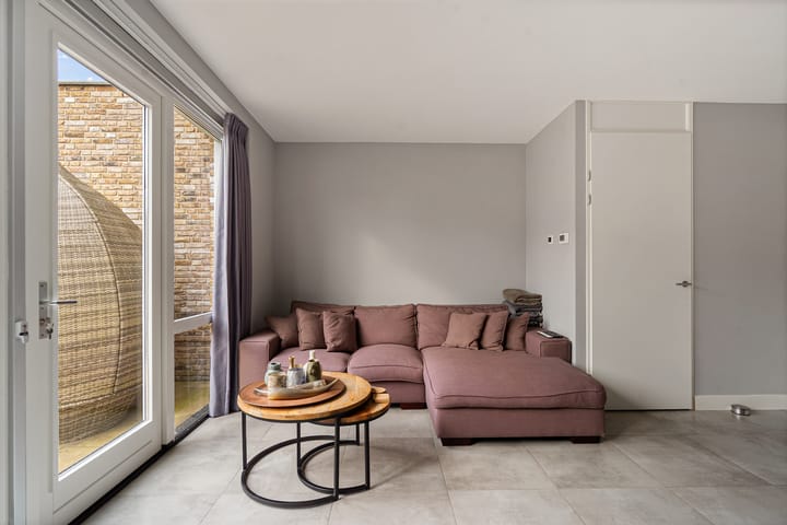 Photo 15 of Paardenbloemdreef 61