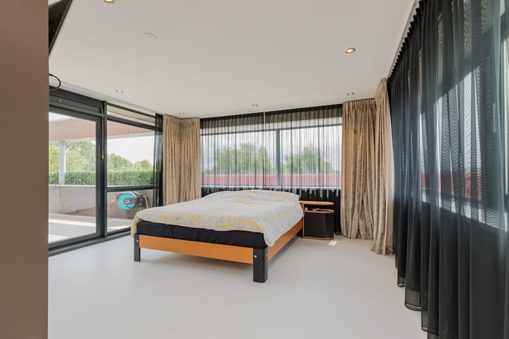 Photo 22 of Eendrachtstraat 10