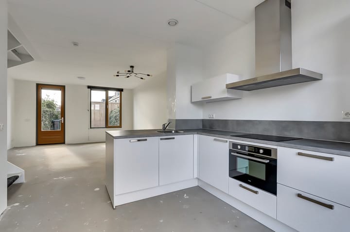 Photo 6 of Op de set 136