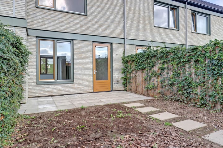 Photo 30 of Op de set 136