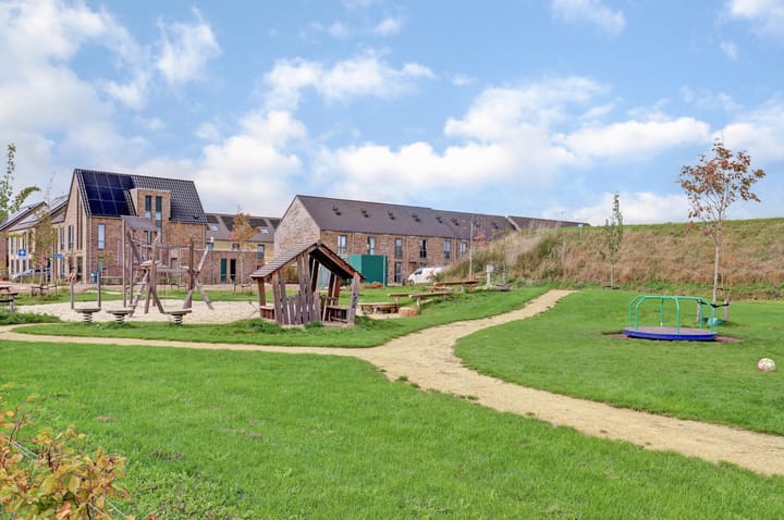 Photo 33 of Op de set 136