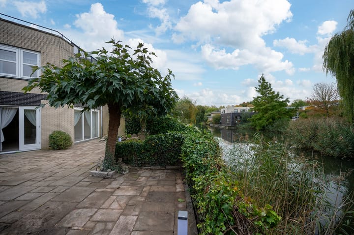 Photo 2 of Annie M.G. Schmidtweg 207