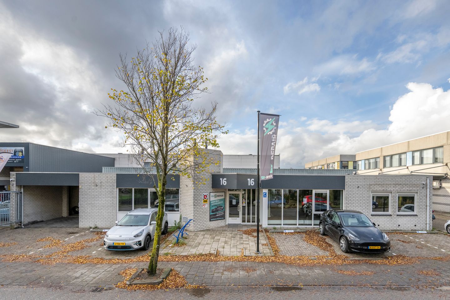 Bekijk foto 2 van Zadelmakerstraat 16