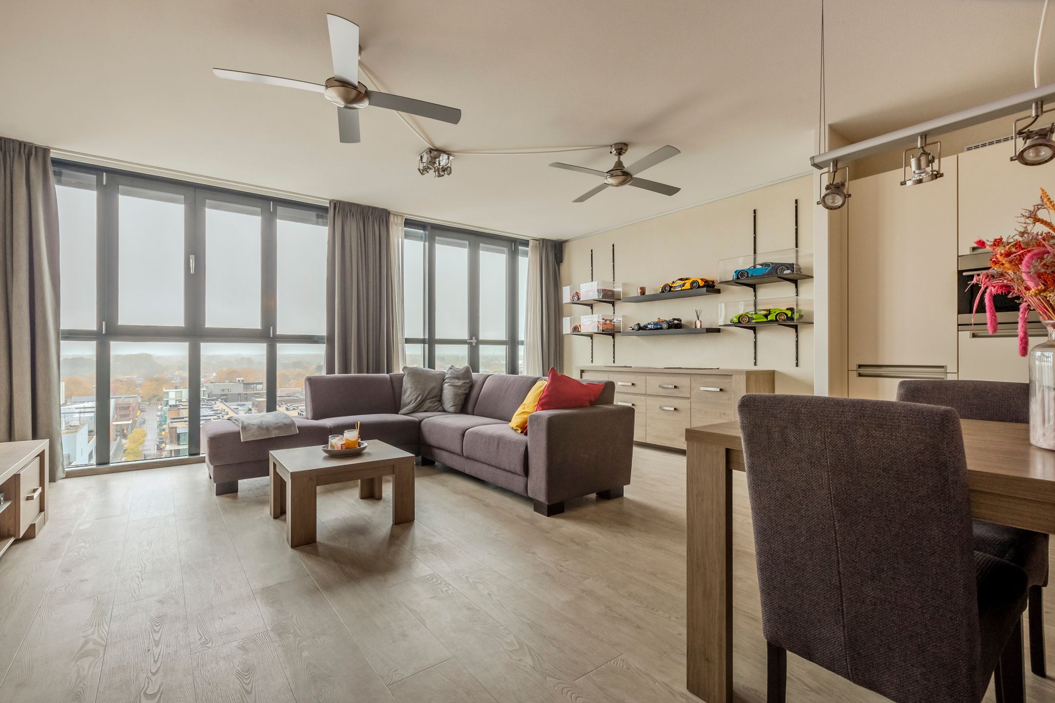 Foto 9 van Raadhuisplein 152