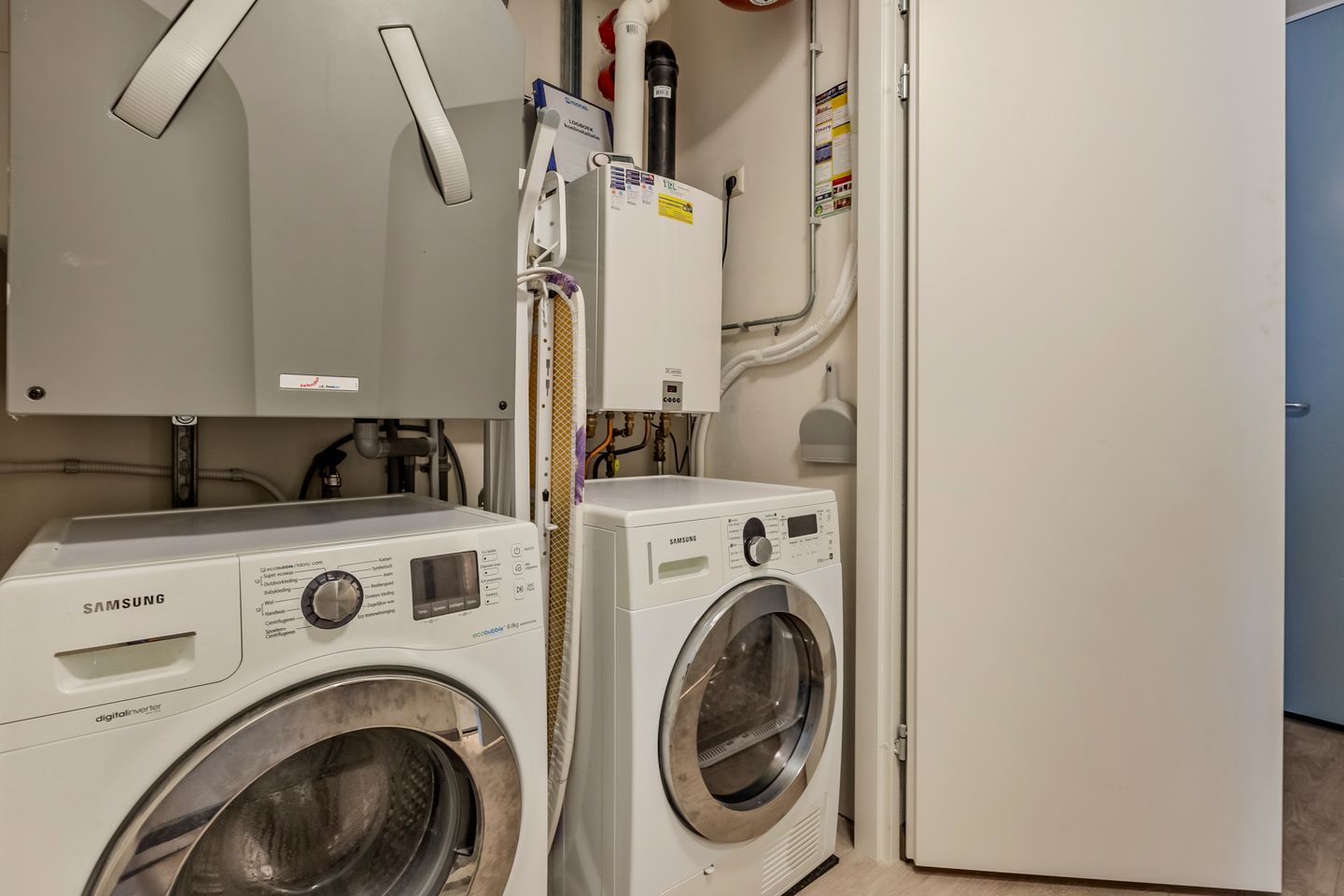 Foto 20 van Raadhuisplein 152