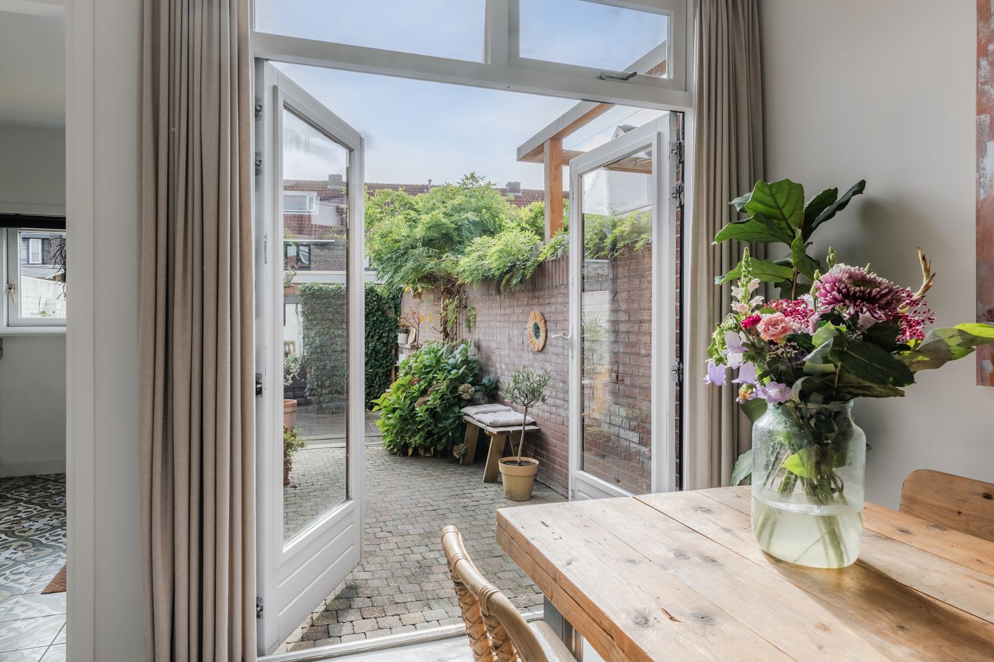 Photo 4 of Nuijtsstraat 37