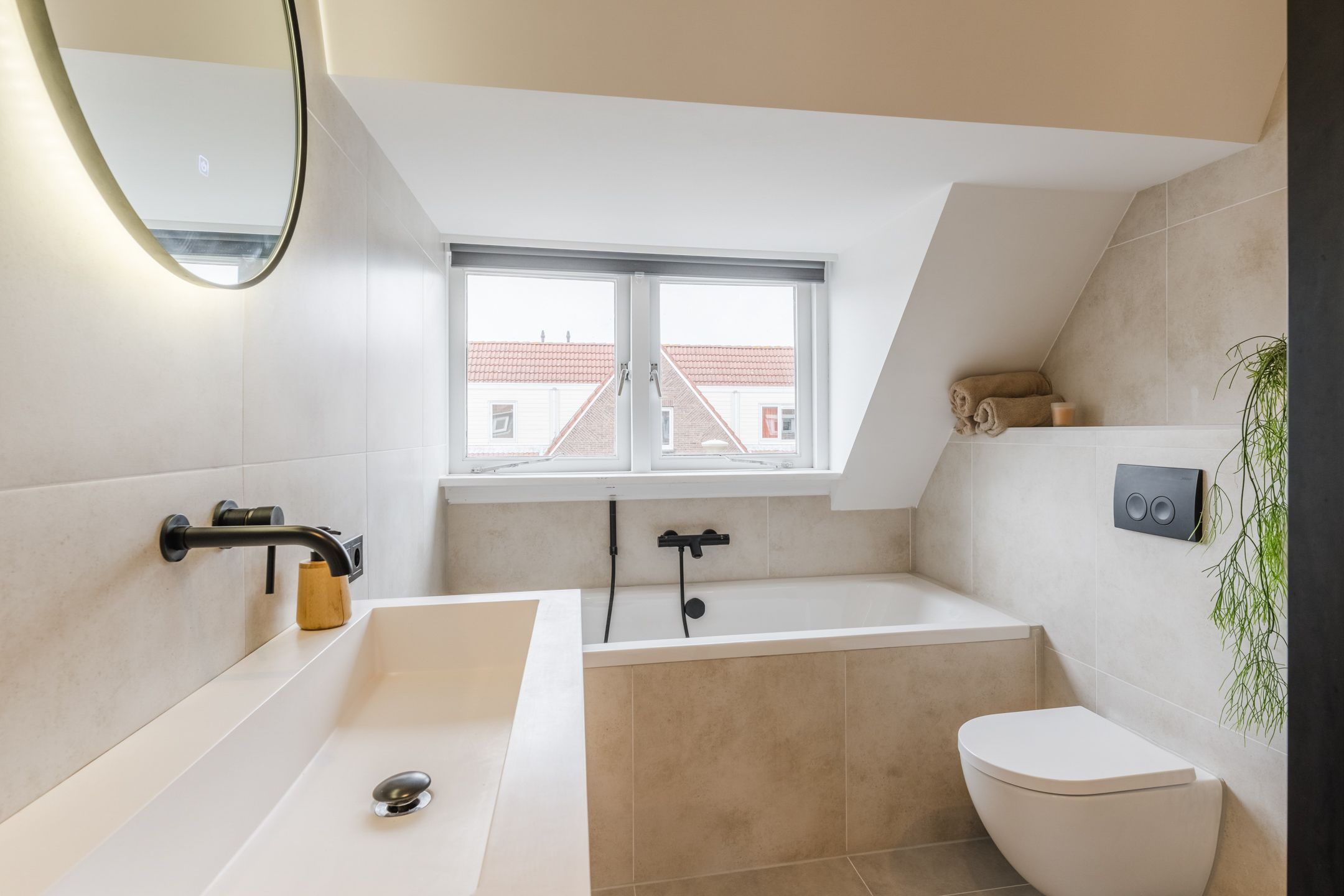 Photo 18 of Nuijtsstraat 37