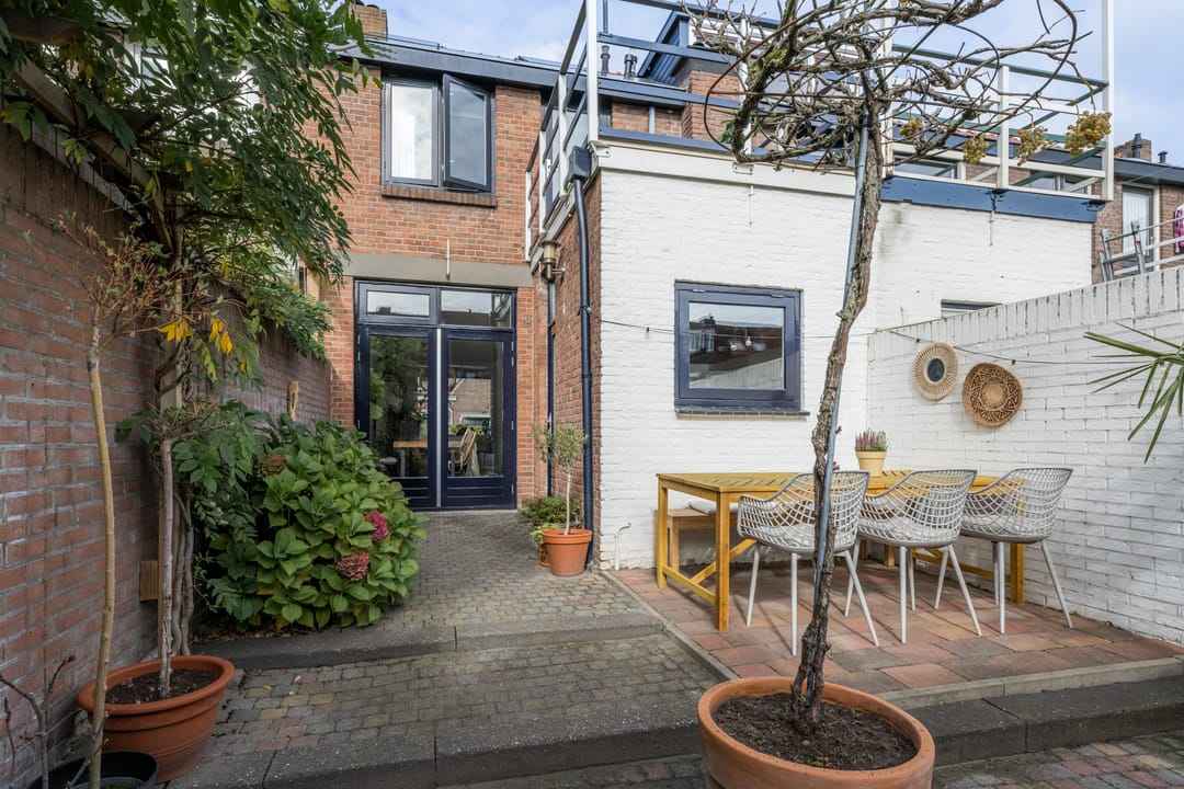 Photo 23 of Nuijtsstraat 37