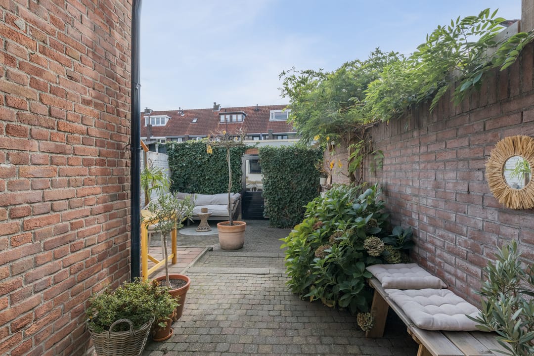 Photo 22 of Nuijtsstraat 37