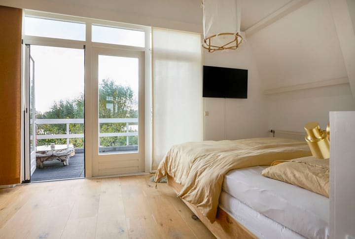 Photo 32 of Beets 57