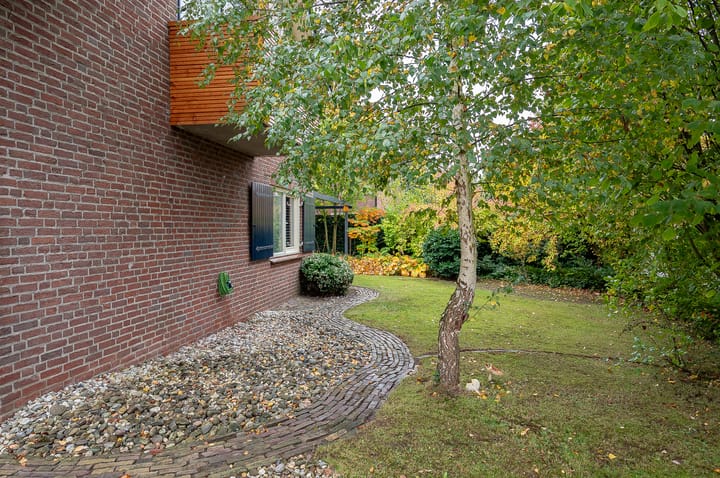 Photo 46 of Waardeel 24