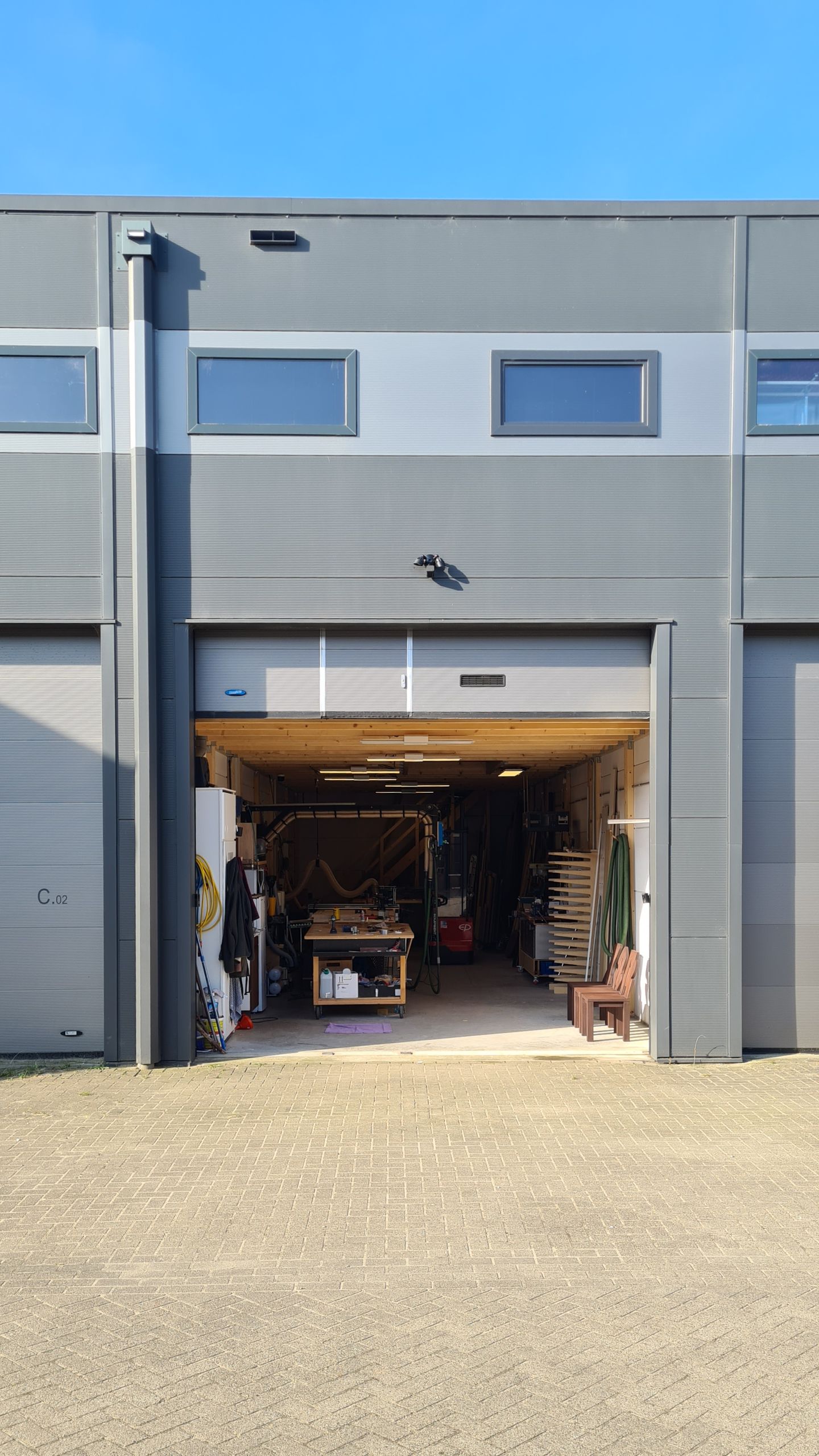 View photo 2 of Aalsmeerderweg 47-C03