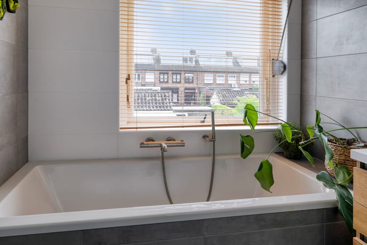 Photo 24 of Tuinzigtlaan 118