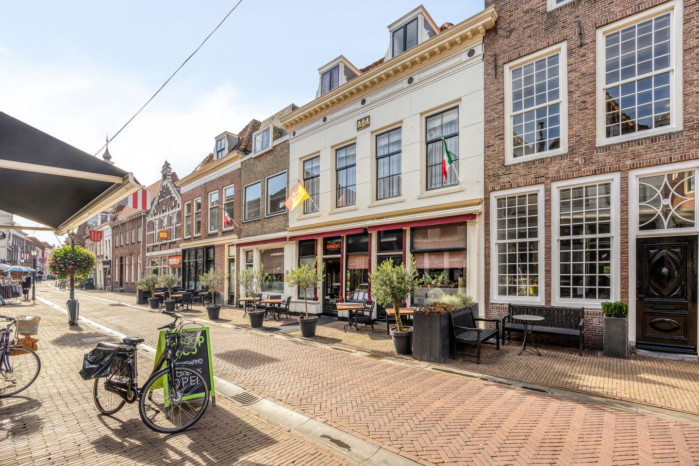 View photo 3 of Voorstraat 17-23