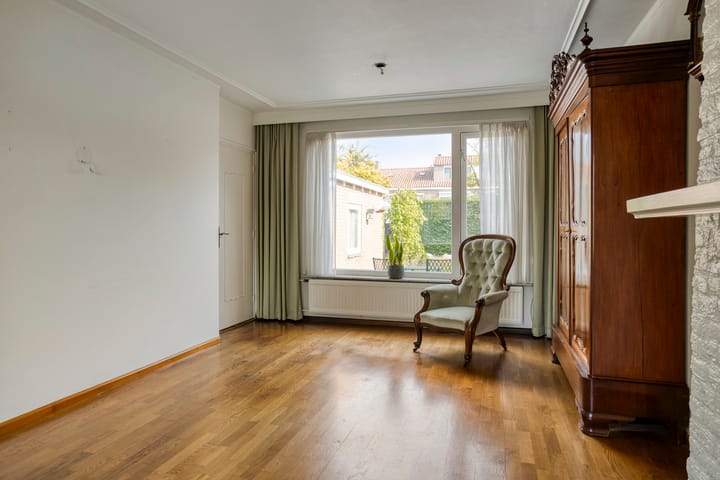 Photo 10 of Sweelinckstraat 14