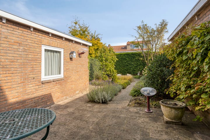 Photo 32 of Sweelinckstraat 14