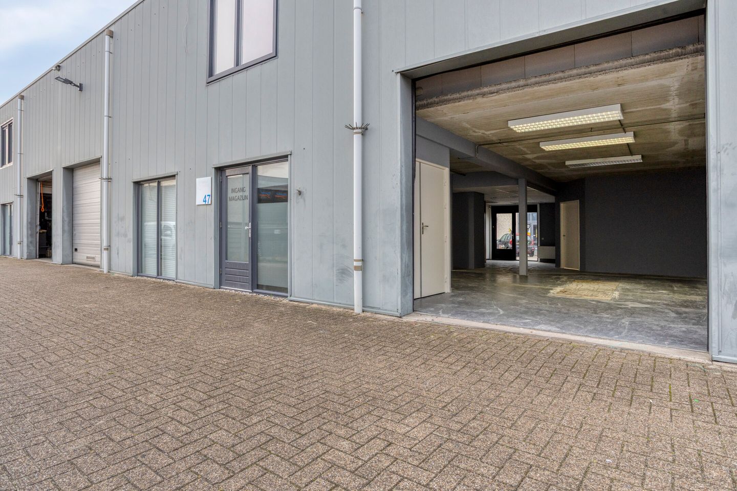 Bekijk foto 2 van Aphroditestraat 47