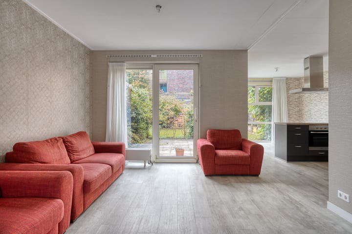 Photo 8 of Zeeltstraat 2