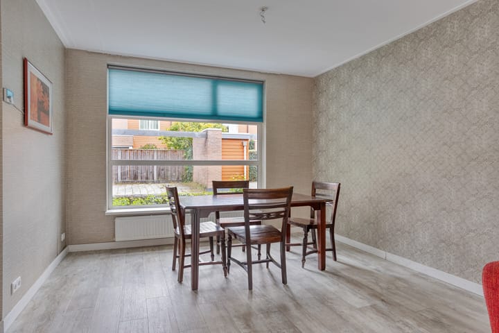 Photo 10 of Zeeltstraat 2