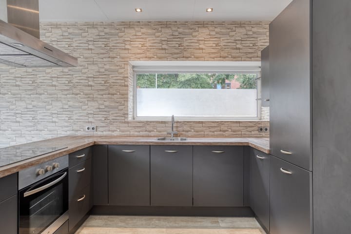 Photo 13 of Zeeltstraat 2