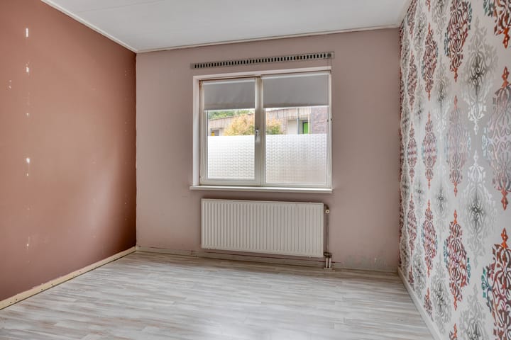 Photo 17 of Zeeltstraat 2