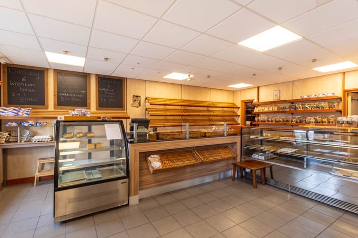 Photo 8 of Buorren 10