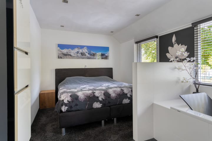 Photo 23 of Schoolstraat 20