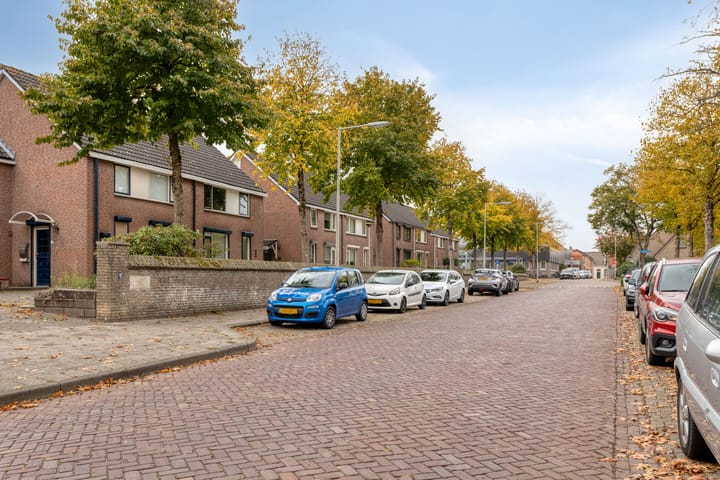 Photo 49 of Schoolstraat 20