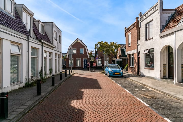 Foto 29 van Heemskerkerweg 4