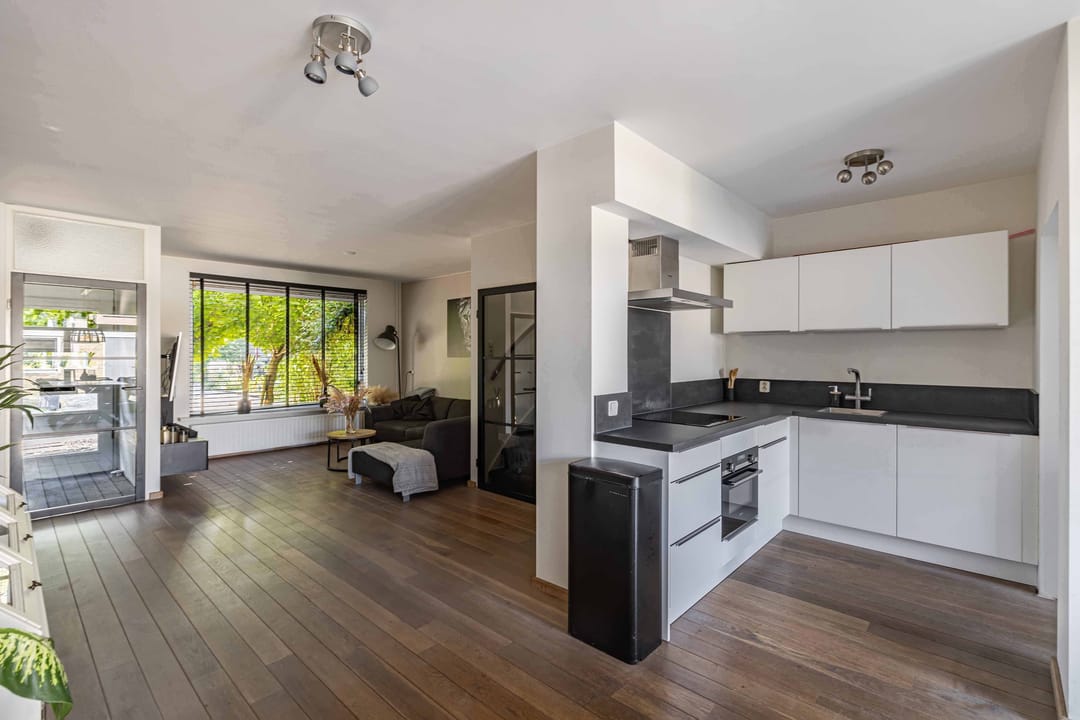 Photo 2 of Beuninge 68